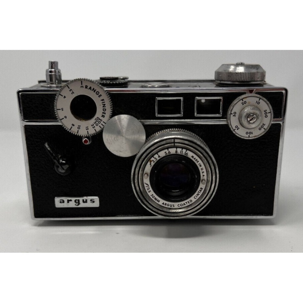 Vintage ARGUS C3 "THE BRICK" 35mm film camera, 50mm Lens